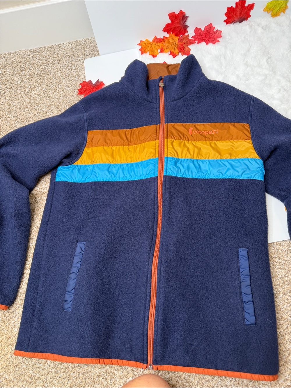 Cotopaxi Men’s Navy Fleece Jacket with Stripes size medium -great condition